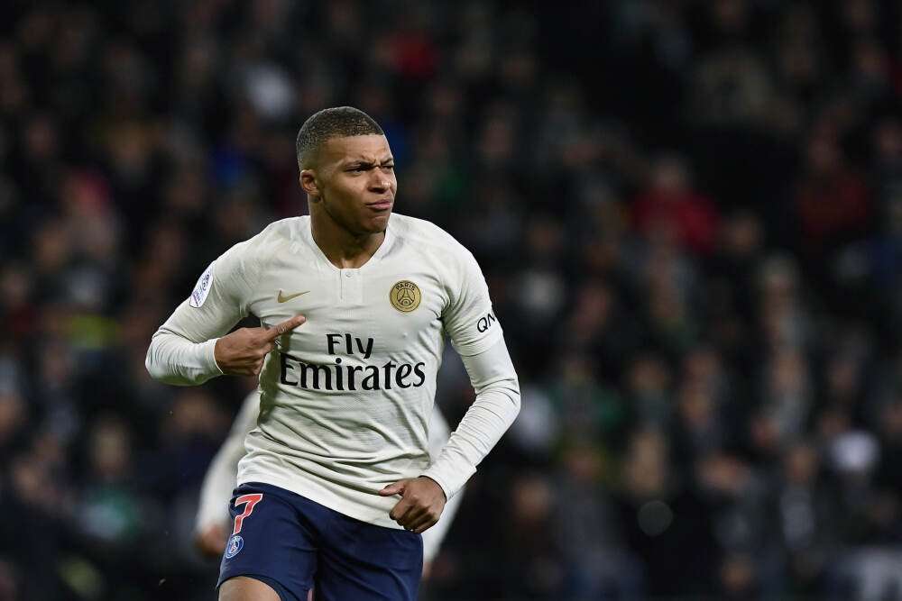 边检助力三亚邮轮游艇产业行稳致远